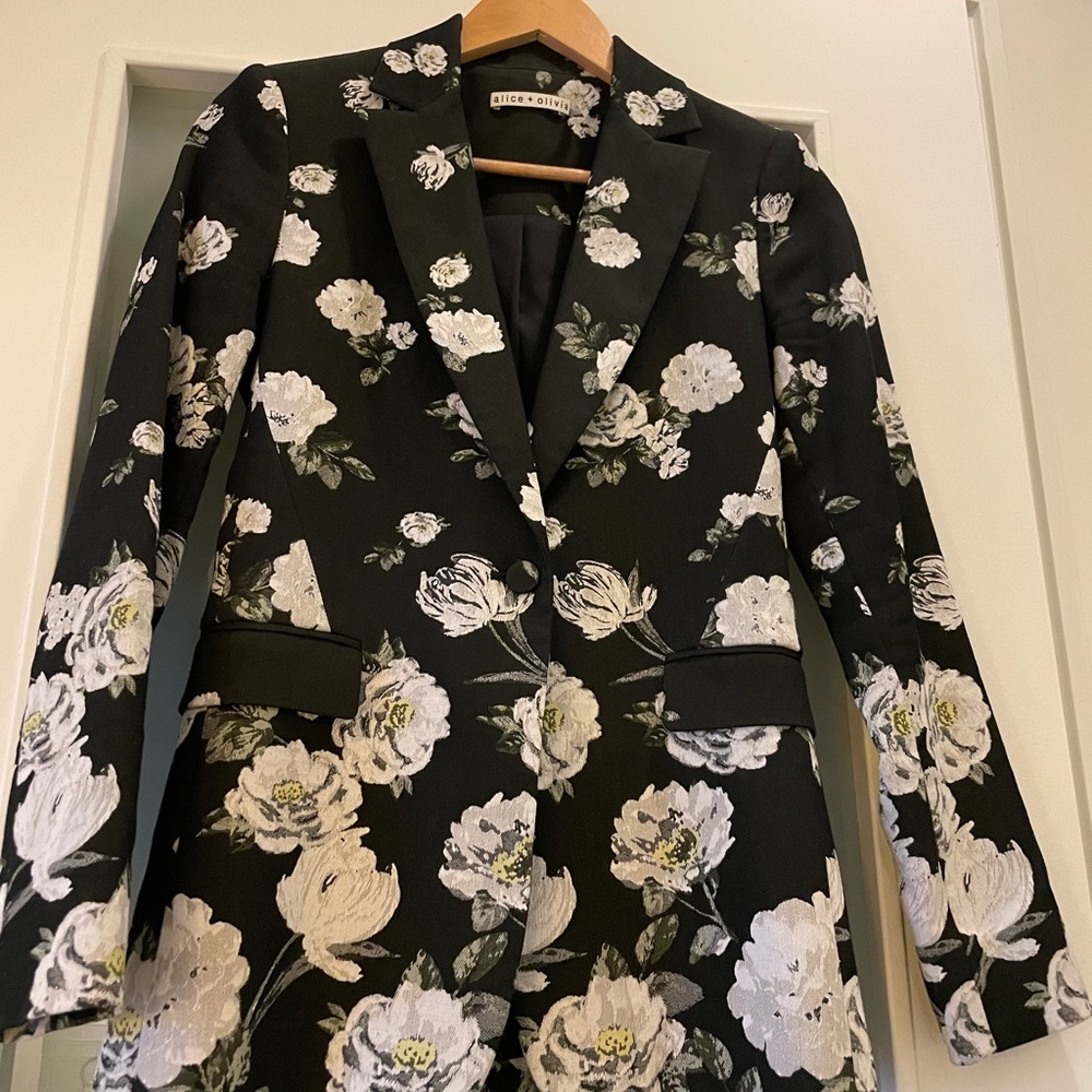Alice + Olivia Blazer -size 2